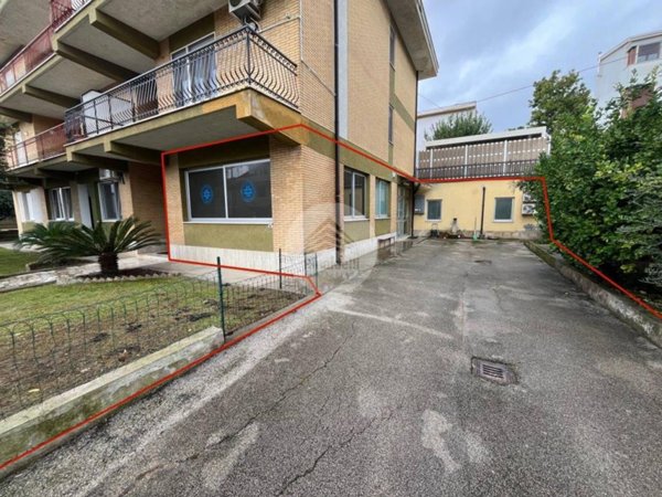 ufficio in vendita a Porto Sant'Elpidio