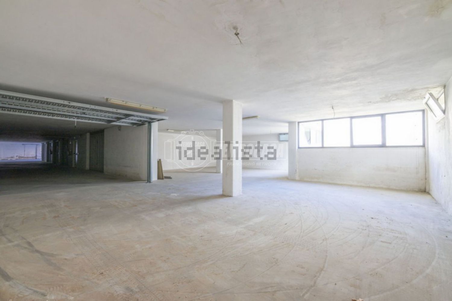 locale di sgombero in vendita a Porto Sant'Elpidio