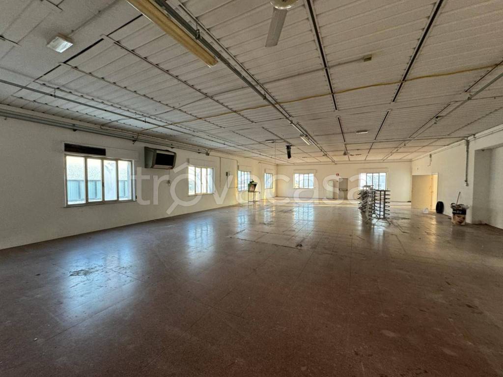 capannone in vendita a Porto Sant'Elpidio