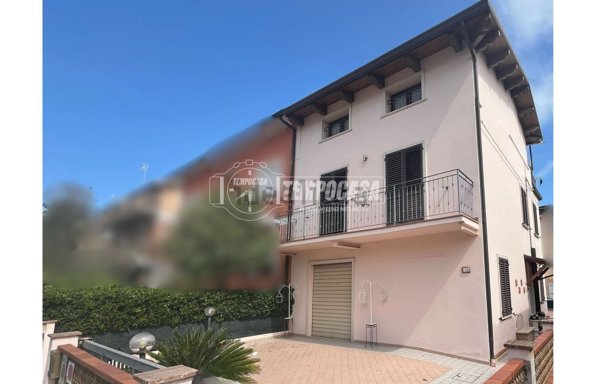 casa indipendente in vendita a Porto Sant'Elpidio