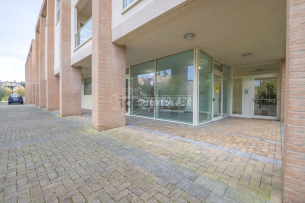 locale commerciale in vendita a Porto Sant'Elpidio