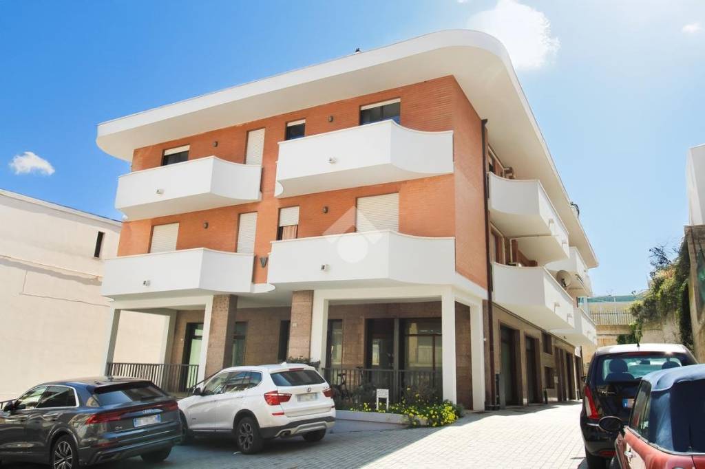 negozio in vendita a Porto Sant'Elpidio