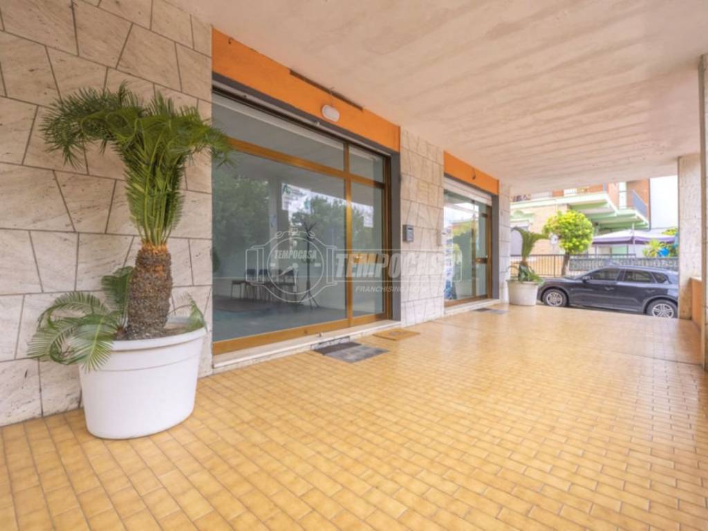 negozio in vendita a Porto Sant'Elpidio