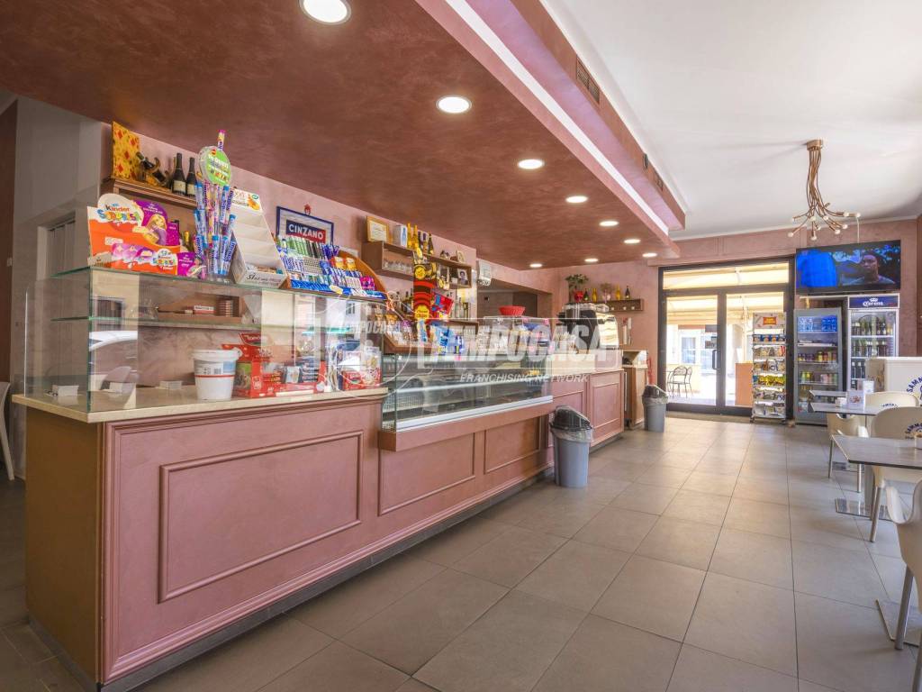negozio in vendita a Porto Sant'Elpidio