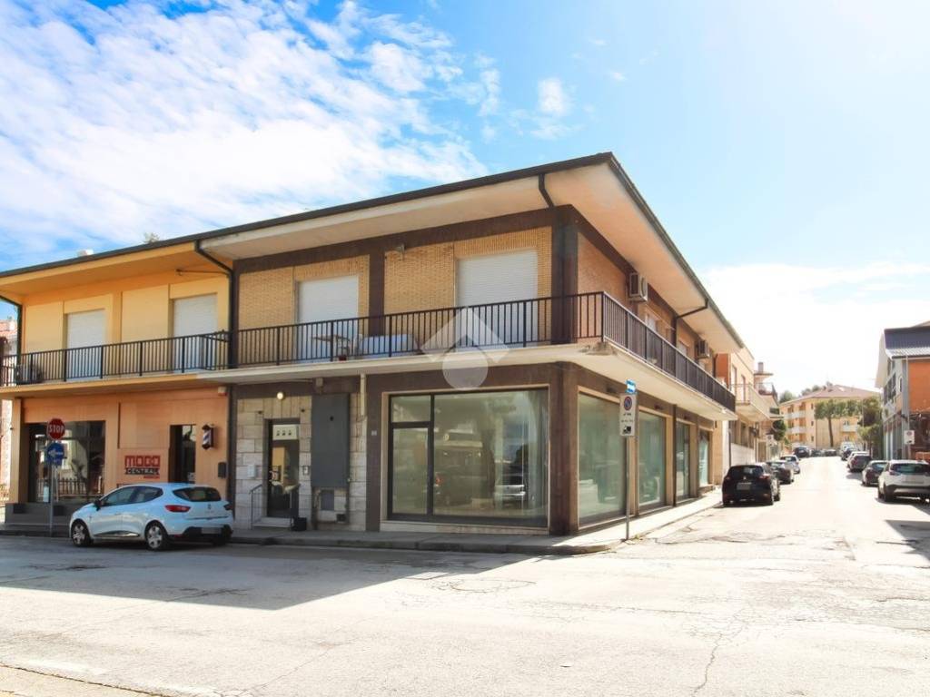 negozio in vendita a Porto Sant'Elpidio