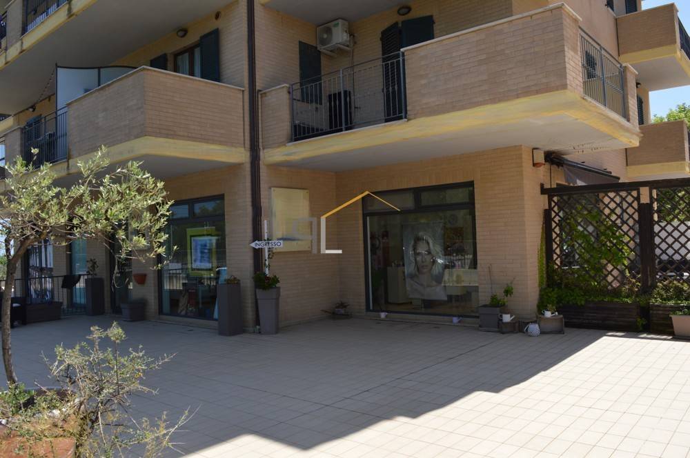 negozio in vendita a Porto Sant'Elpidio