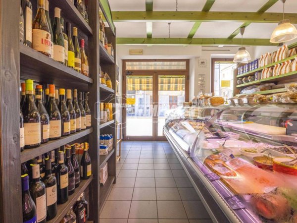 negozio in vendita a Porto Sant'Elpidio