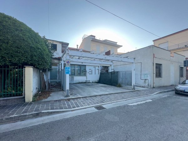 negozio in vendita a Porto Sant'Elpidio
