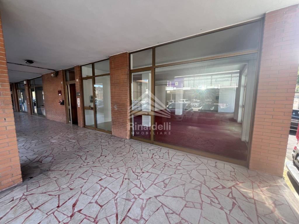 negozio in vendita a Porto Sant'Elpidio