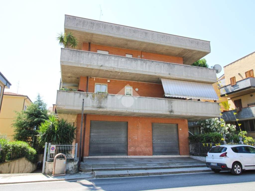 negozio in vendita a Porto Sant'Elpidio