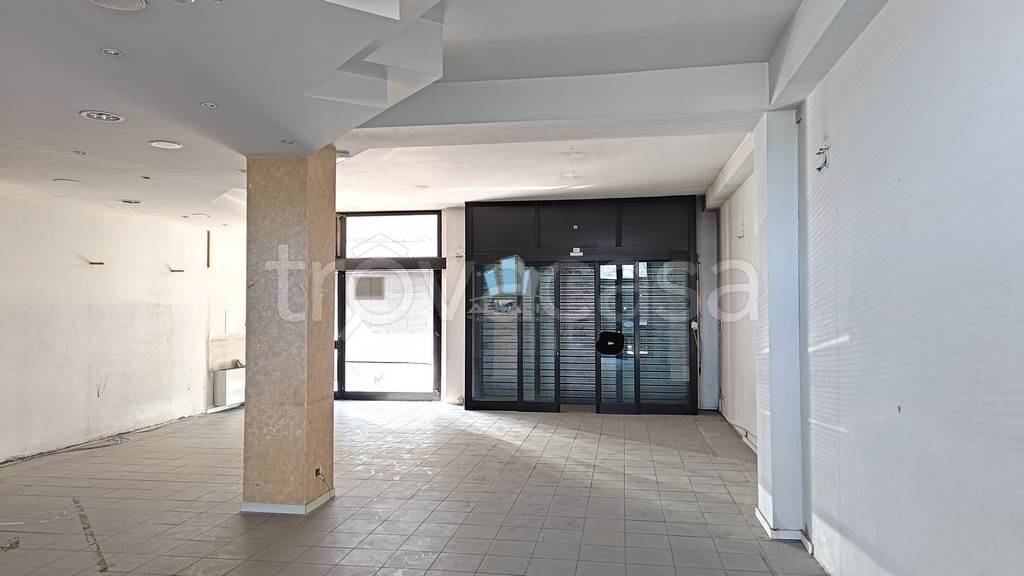 locale commerciale in vendita a Porto Sant'Elpidio
