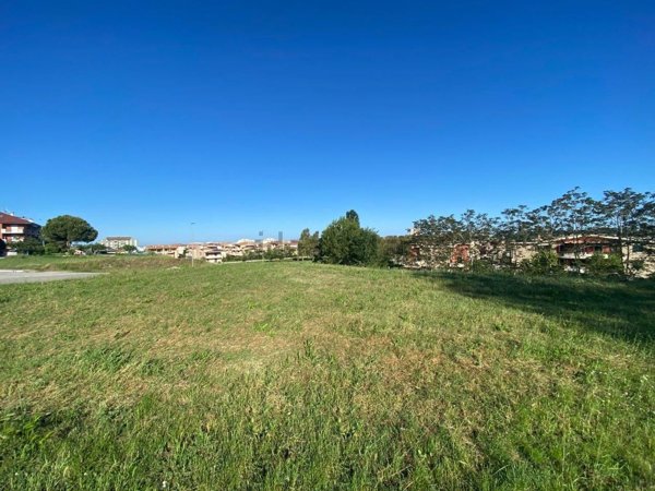 terreno edificabile in vendita a Porto Sant'Elpidio