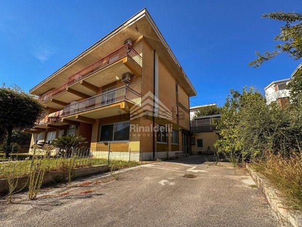 ufficio in vendita a Porto Sant'Elpidio