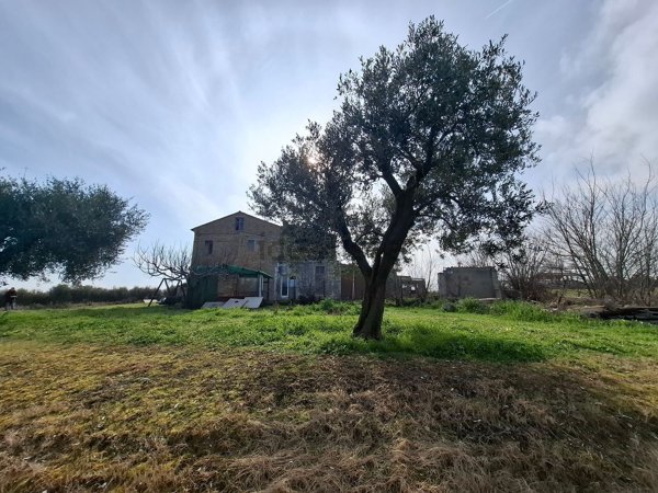 casale in vendita a Porto Sant'Elpidio