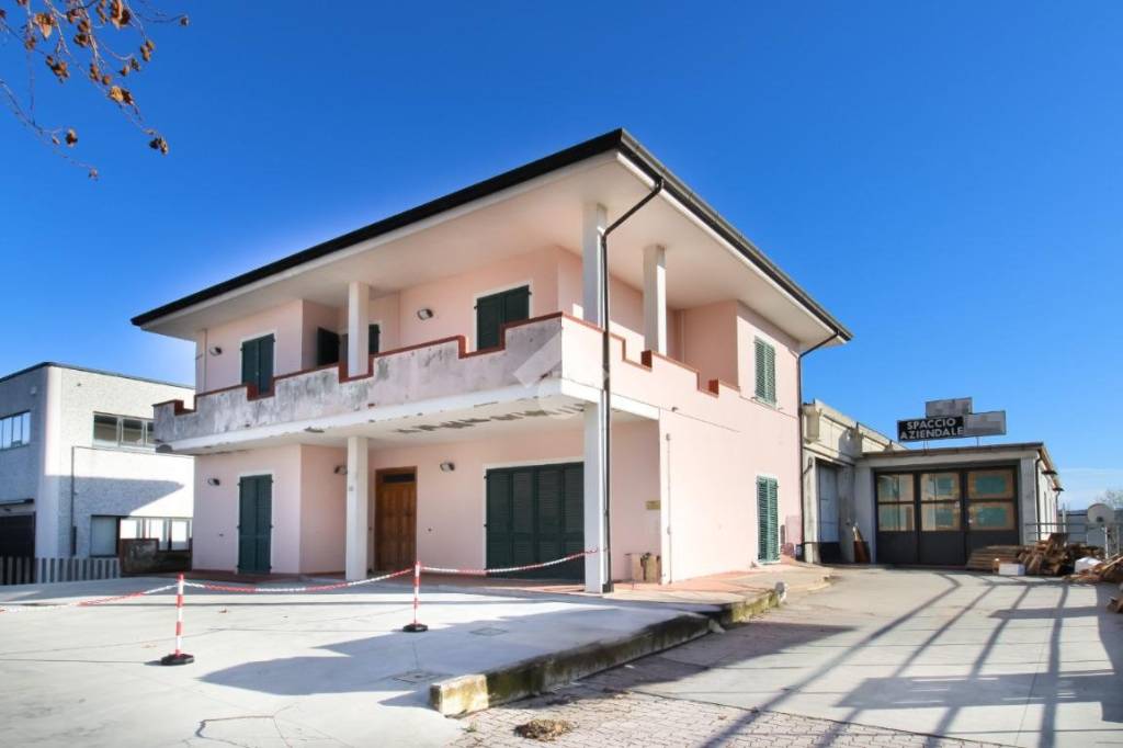 capannone in vendita a Porto Sant'Elpidio