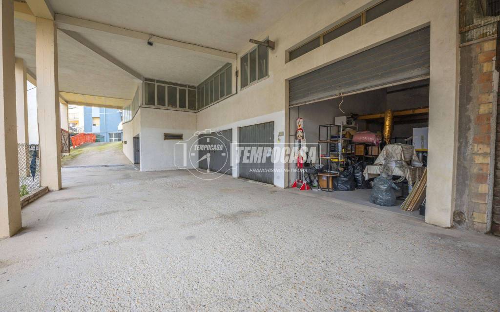 locale di sgombero in vendita a Porto Sant'Elpidio