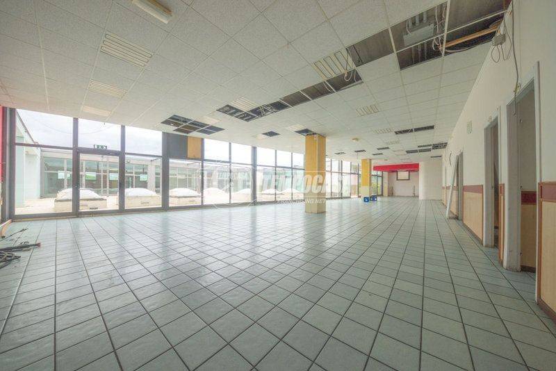 negozio in vendita a Porto Sant'Elpidio