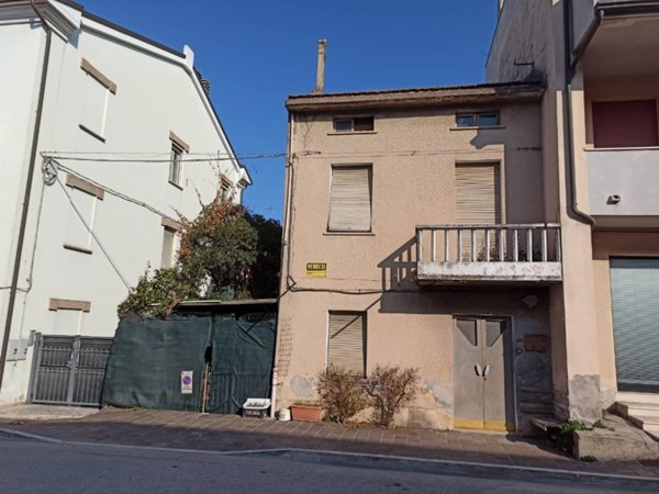casa indipendente in vendita a Porto Sant'Elpidio