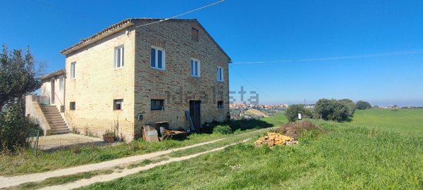 casa indipendente in vendita a Porto Sant'Elpidio