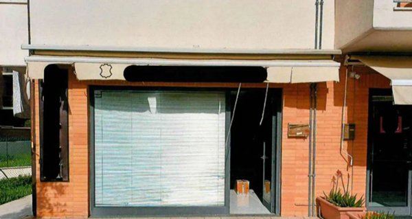 locale commerciale in vendita a Porto Sant'Elpidio