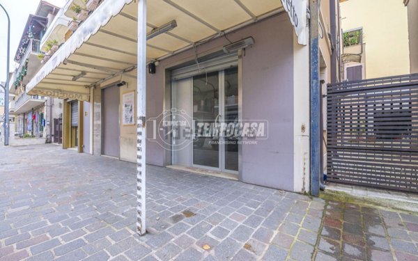 locale commerciale in vendita a Porto Sant'Elpidio