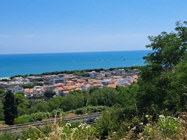terreno edificabile in vendita a Porto Sant'Elpidio