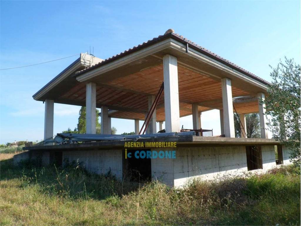 pentavano in vendita a Porto Sant'Elpidio