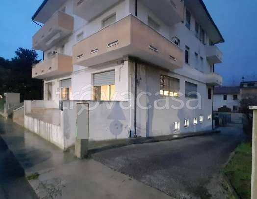 negozio in vendita a Porto Sant'Elpidio