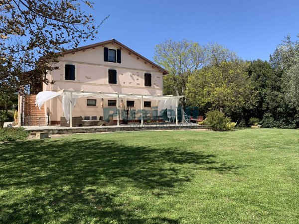 casa indipendente in vendita a Porto Sant'Elpidio