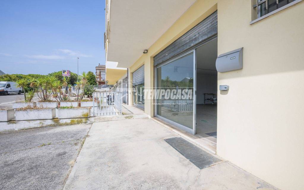 negozio in vendita a Porto Sant'Elpidio