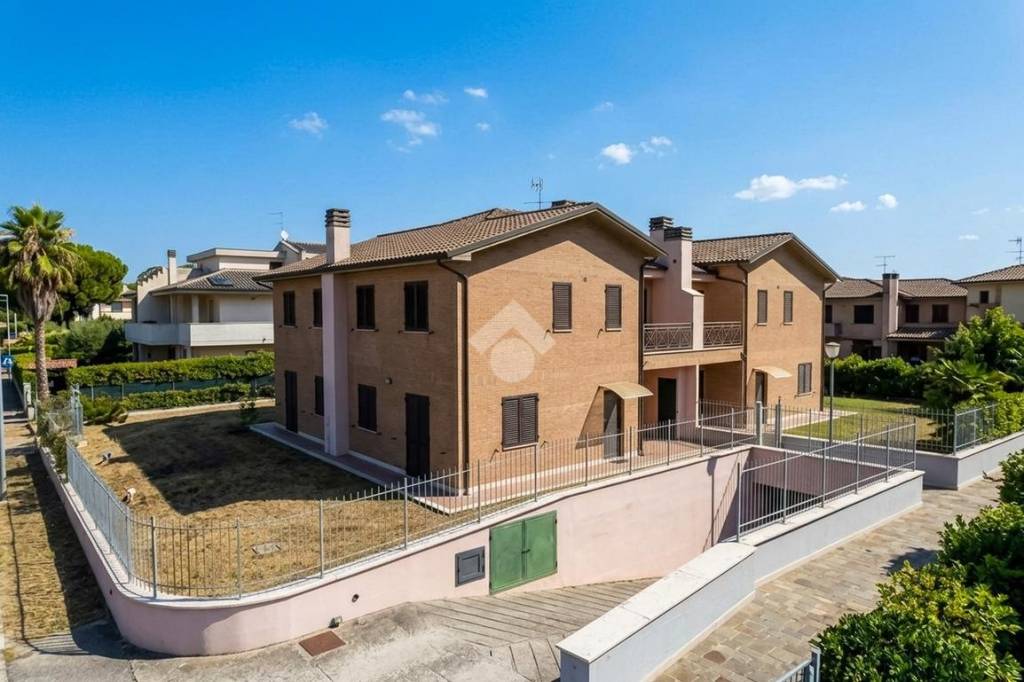 casa indipendente in vendita a Porto Sant'Elpidio