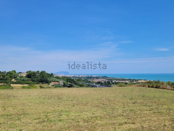 terreno edificabile in vendita a Porto Sant'Elpidio