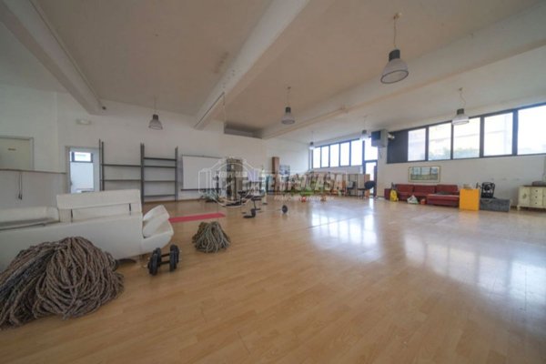 locale commerciale in vendita a Porto Sant'Elpidio