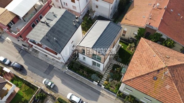 casa indipendente in vendita a Porto Sant'Elpidio