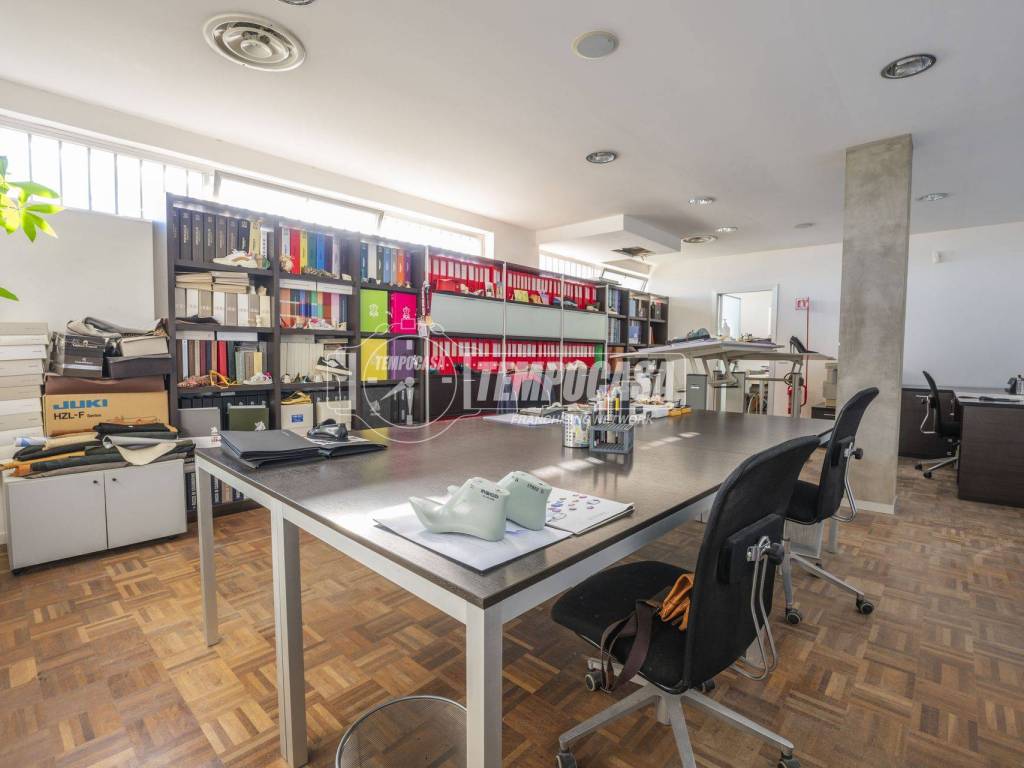 locale commerciale in vendita a Porto Sant'Elpidio