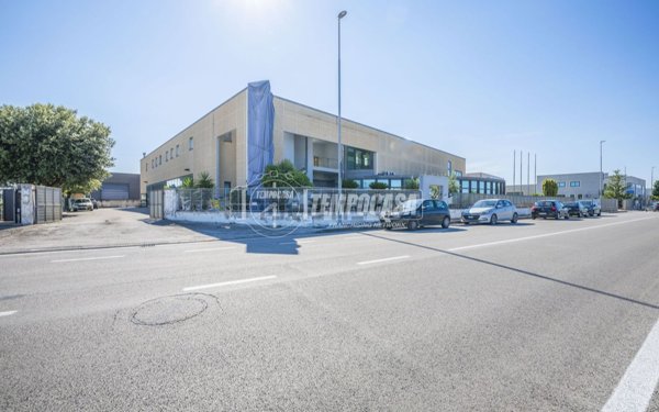 capannone in vendita a Porto Sant'Elpidio