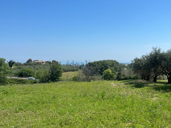 terreno in vendita a Porto Sant'Elpidio
