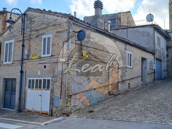 casa indipendente in vendita a Rapagnano