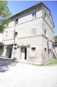 casa indipendente in vendita a Rapagnano