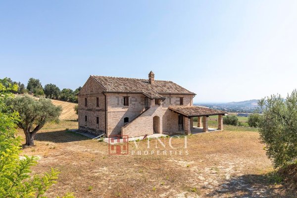 casa indipendente in vendita a Rapagnano