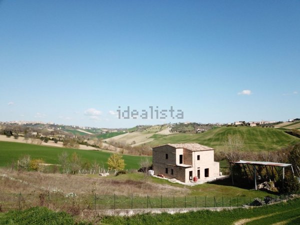 casa indipendente in vendita a Rapagnano