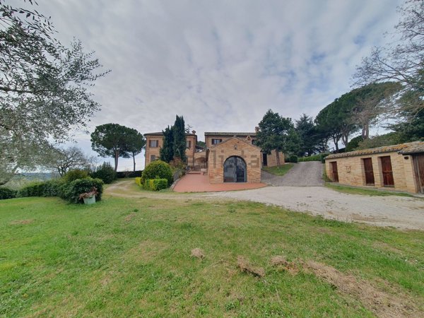casa indipendente in vendita a Rapagnano