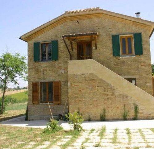 casa indipendente in vendita a Rapagnano