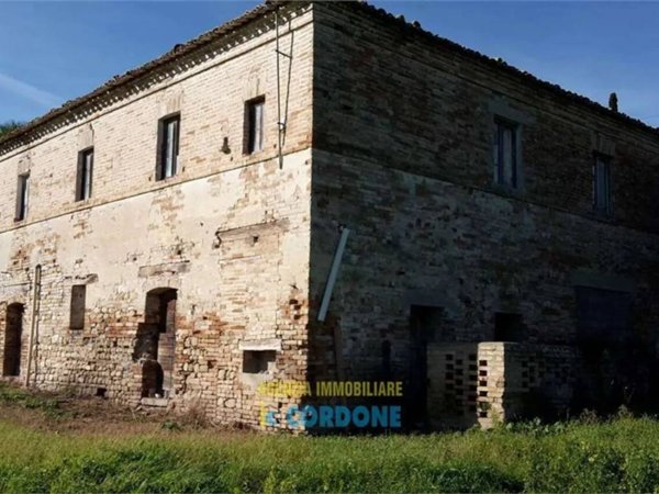 casa indipendente in vendita a Rapagnano
