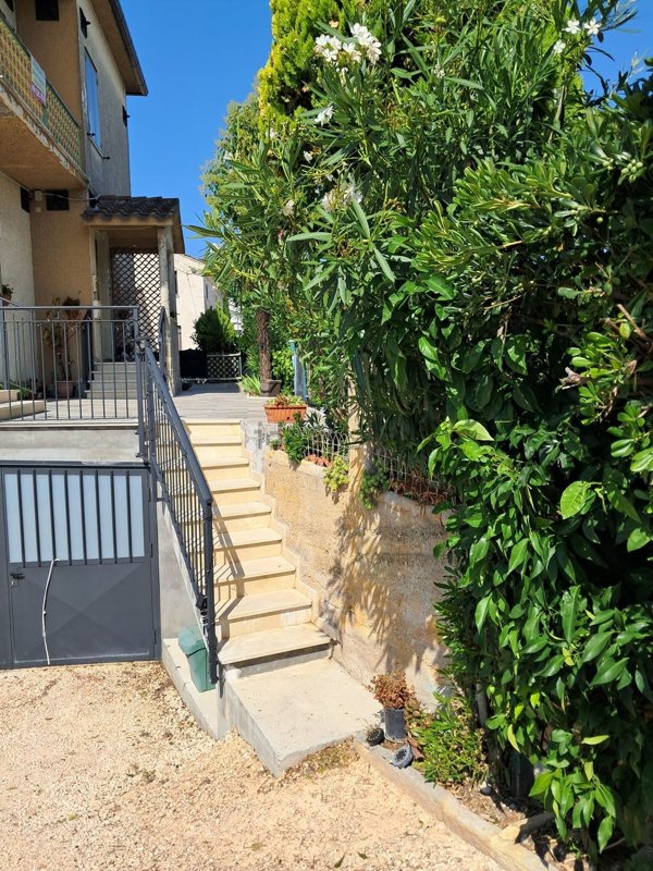 appartamento in vendita a Rapagnano in zona Piane di Rapagnano