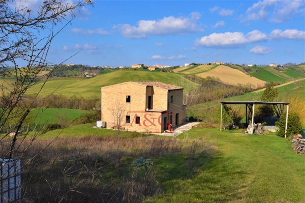 casa indipendente in vendita a Rapagnano in zona Piane di Rapagnano
