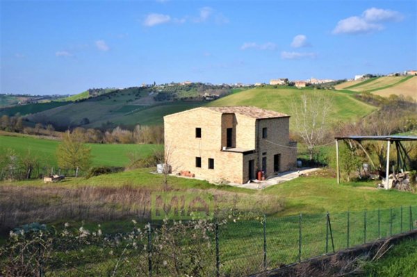 casa indipendente in vendita a Rapagnano in zona Piane di Rapagnano