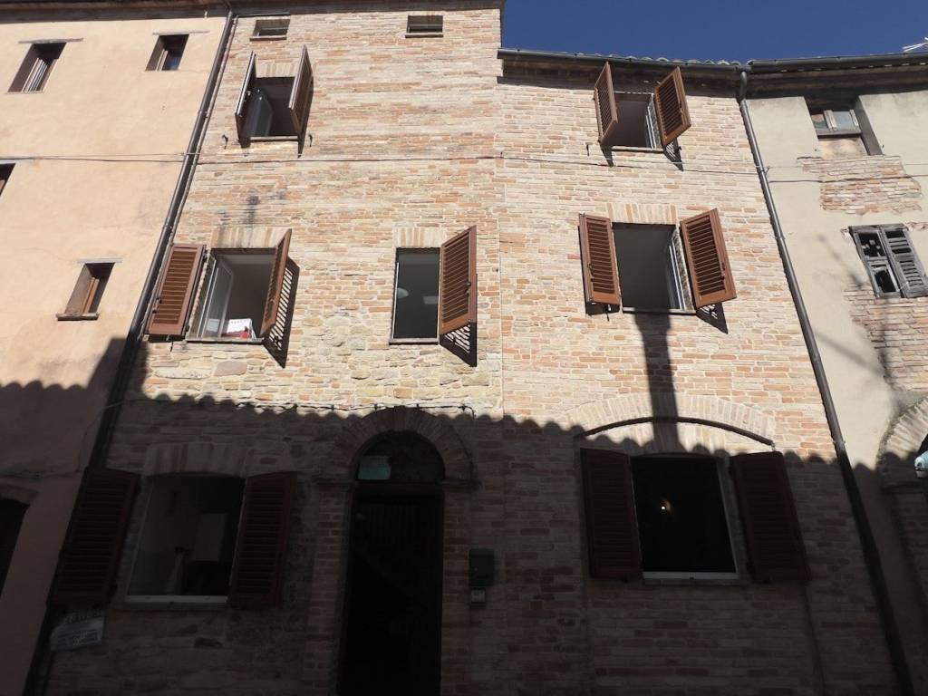 casa indipendente in vendita a Santa Vittoria in Matenano