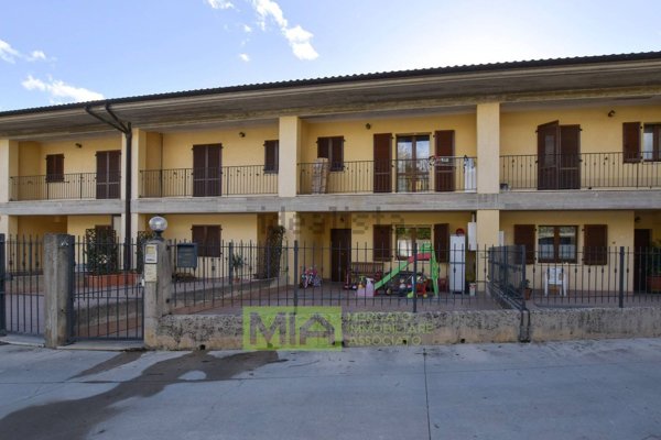 casa indipendente in vendita a Santa Vittoria in Matenano in zona Ponte Maglio