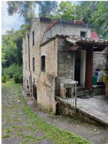 casa indipendente in vendita a Santa Vittoria in Matenano